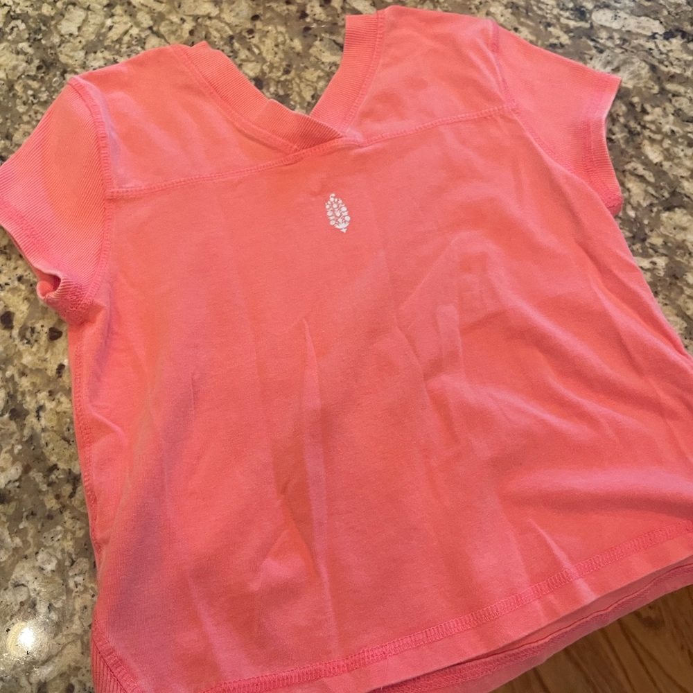 Free People Movement Women's XS Pink V-Neck Short Sleeve T-Shirt